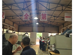 和靈石縣第一職業(yè)高中校領導在?？疾?/>
                    </a>
                    </div>
                  </div>
                  <div   id=